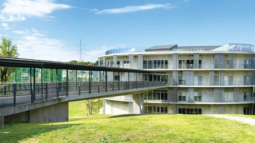 和光大学